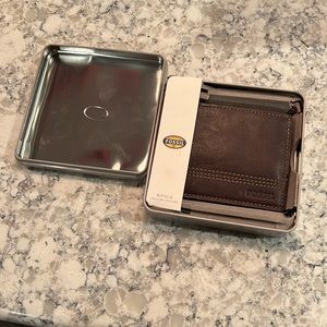 Fossil wallet